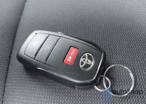 2024 Toyota Corolla Cross Le из США, поврежденный, VIN 7MUBAABG9RV119624